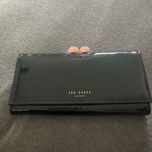 TED BAKER LONDON BOBBLE PATENT LEATHER WALLET
